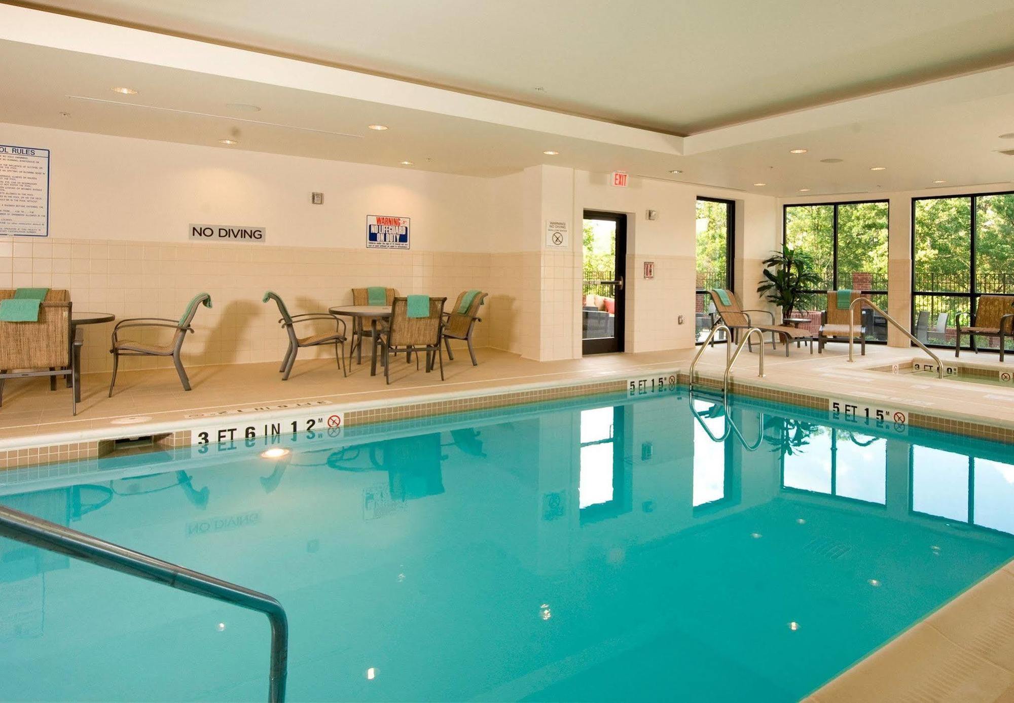 Courtyard By Marriott Atlanta Buford Mall Of Georgia Zewnętrze zdjęcie